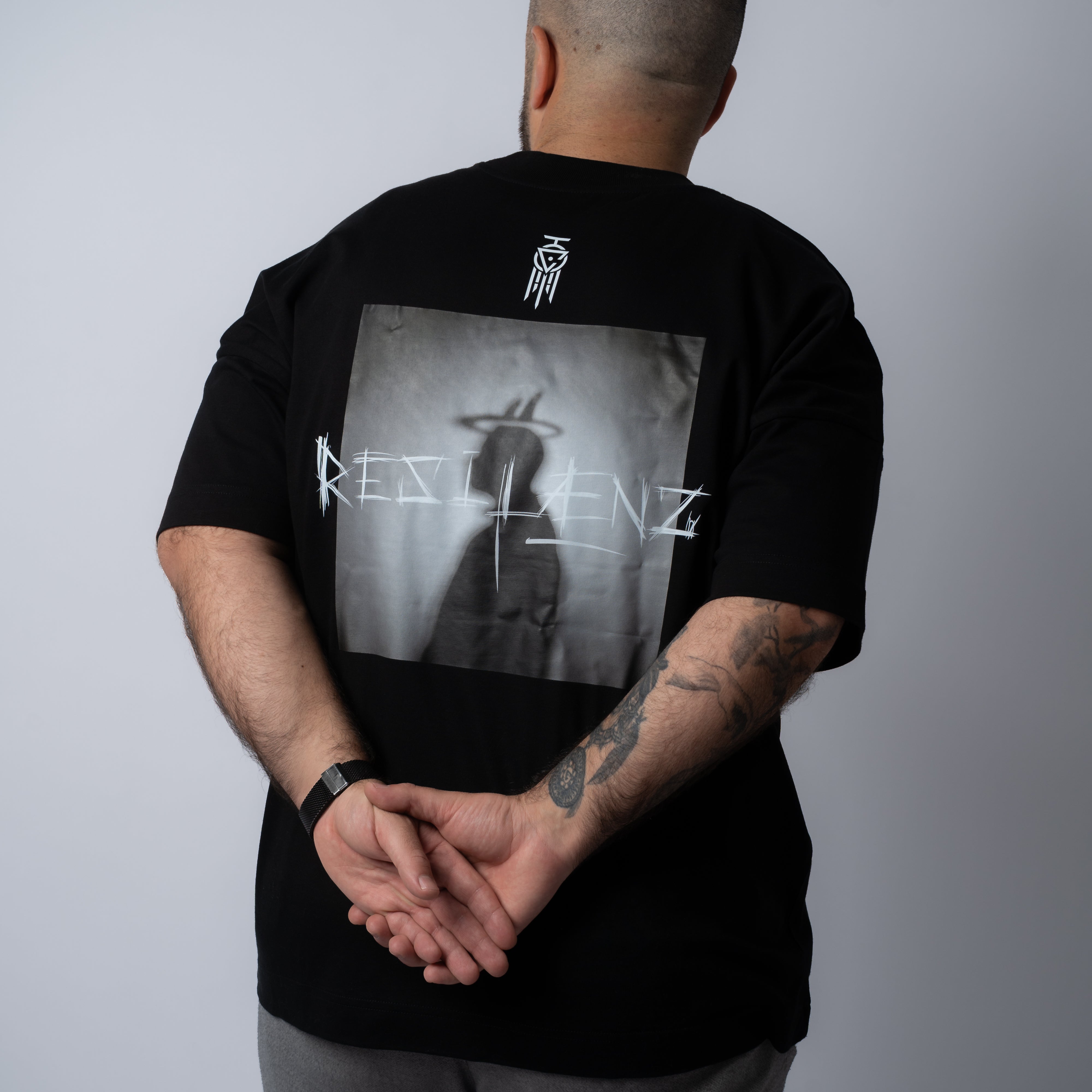 RESILÆNZ EP (SHIRT bestellbar bis 31.12.25)